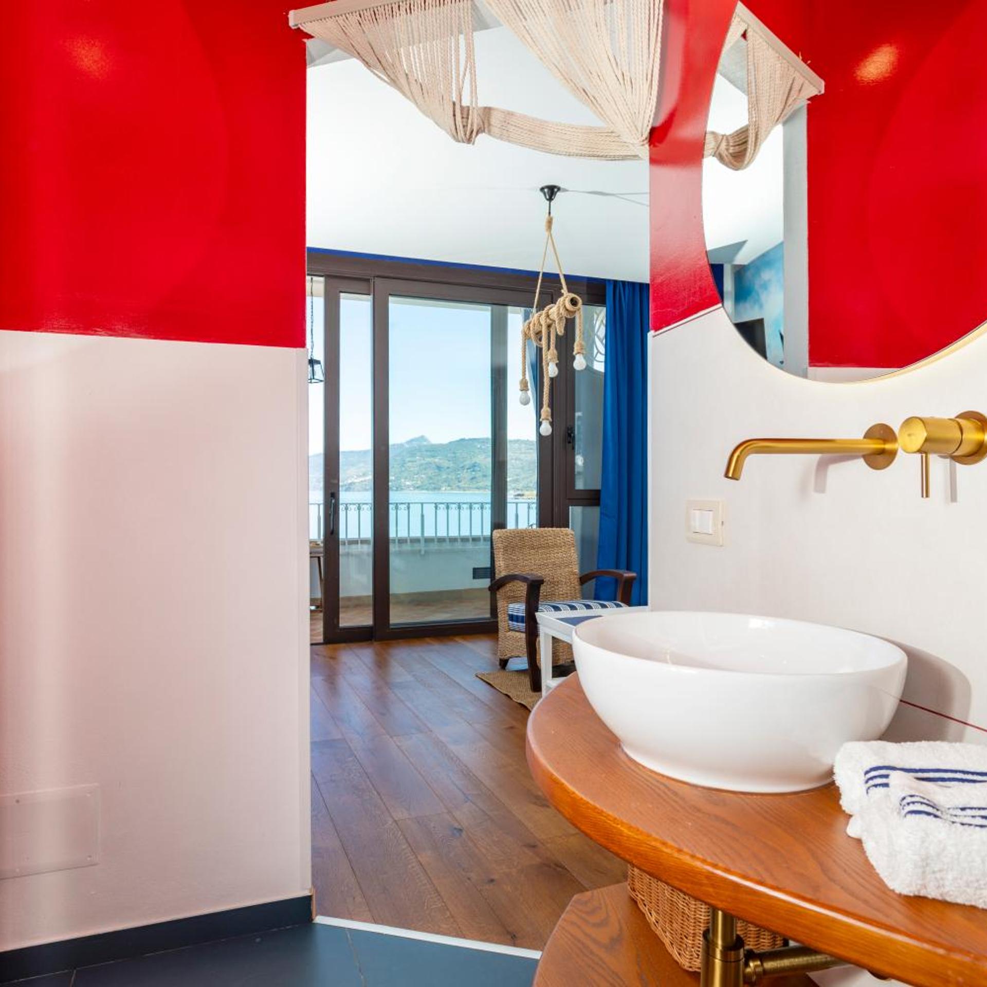 Vip, Sea View