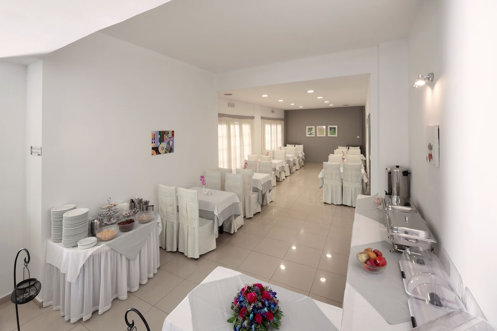 Hotel Francoise 36/51