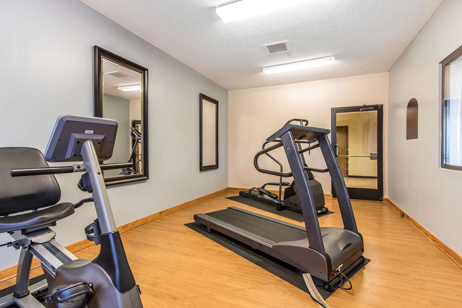 Quality Inn & Suites La Vergne, TN 9/18