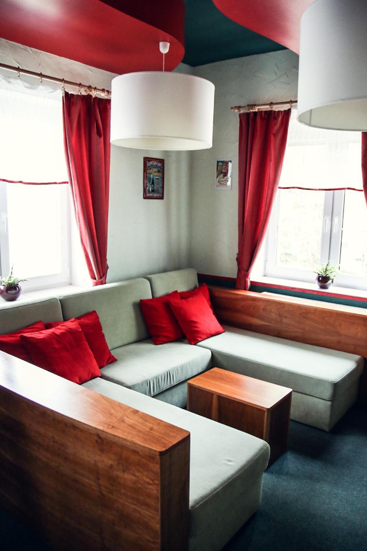 Sirakov Hotel 38/58