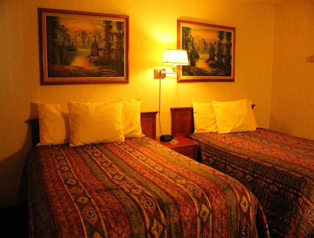 Tel Star Motel 42/50
