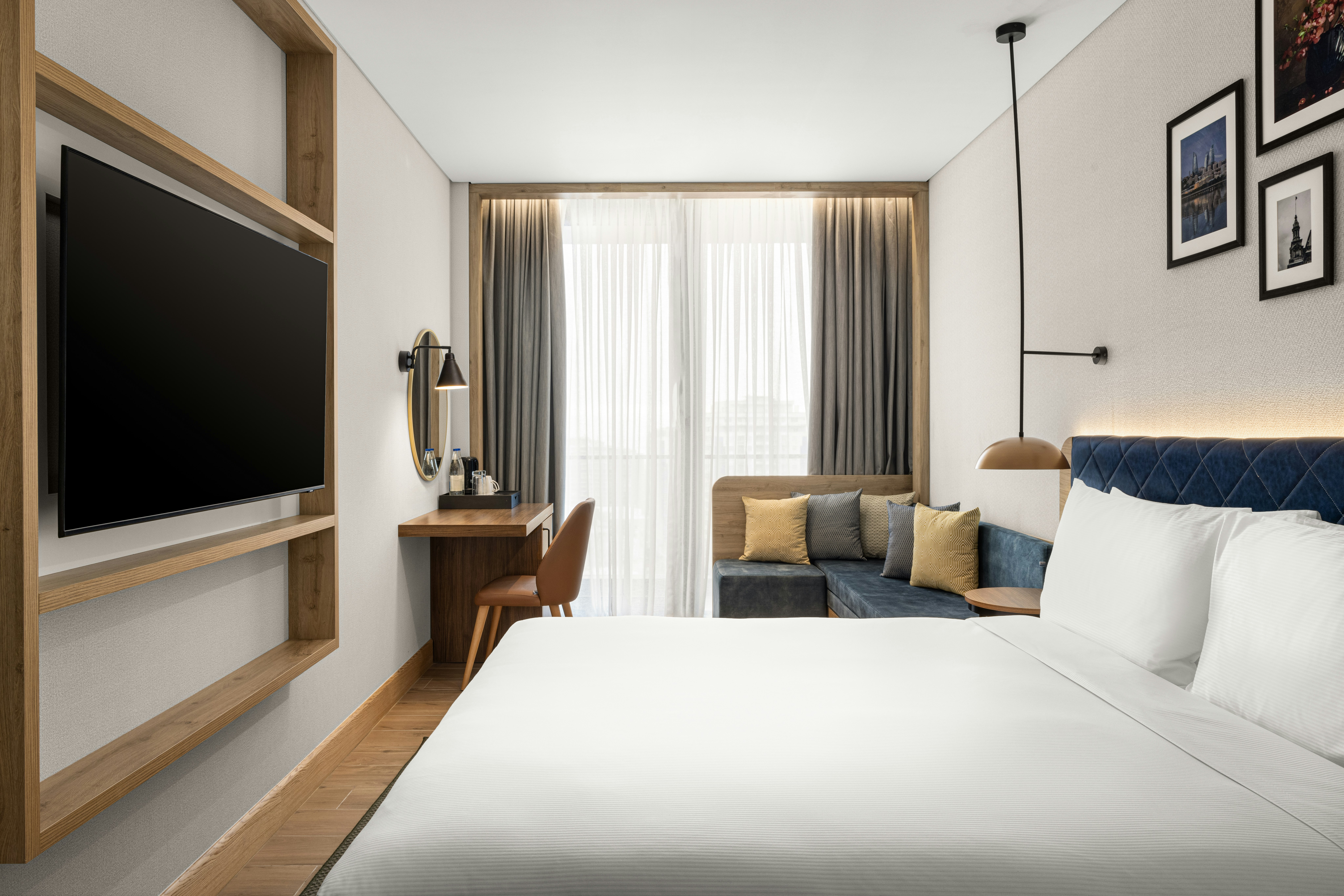 ROOM, KING BED, SOFA, BALCONY
