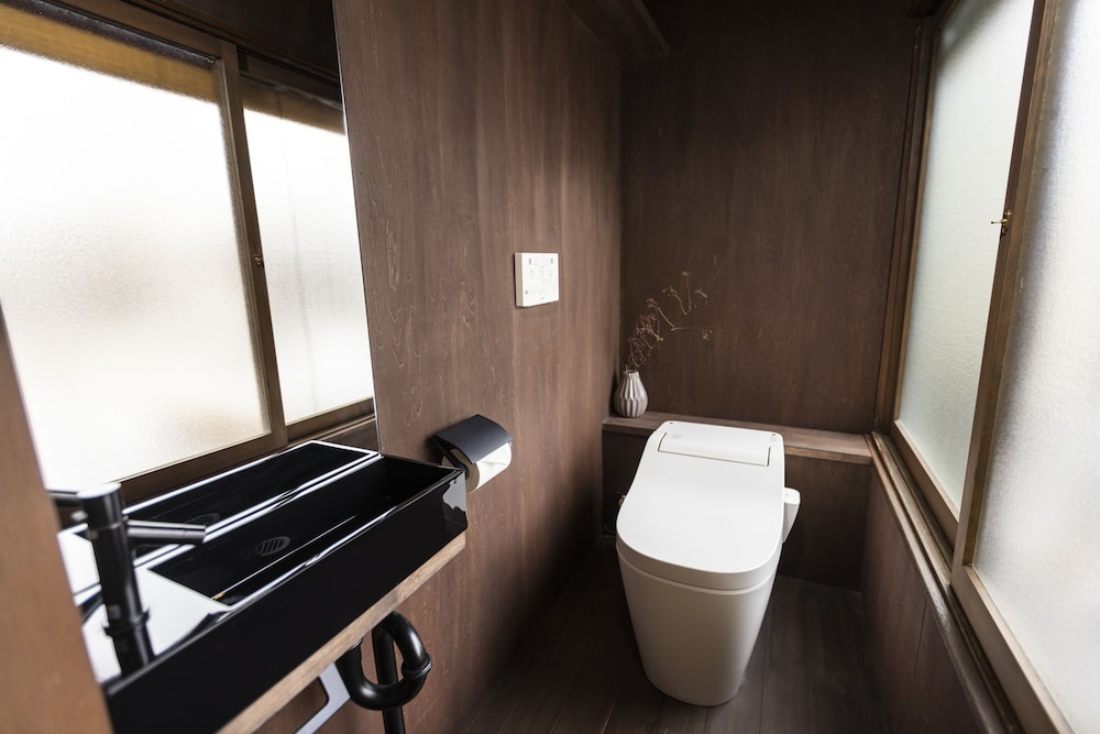 Rinn Premium Machiya Townhouse Kyoto Nijo Castle North [VR] 49/50
