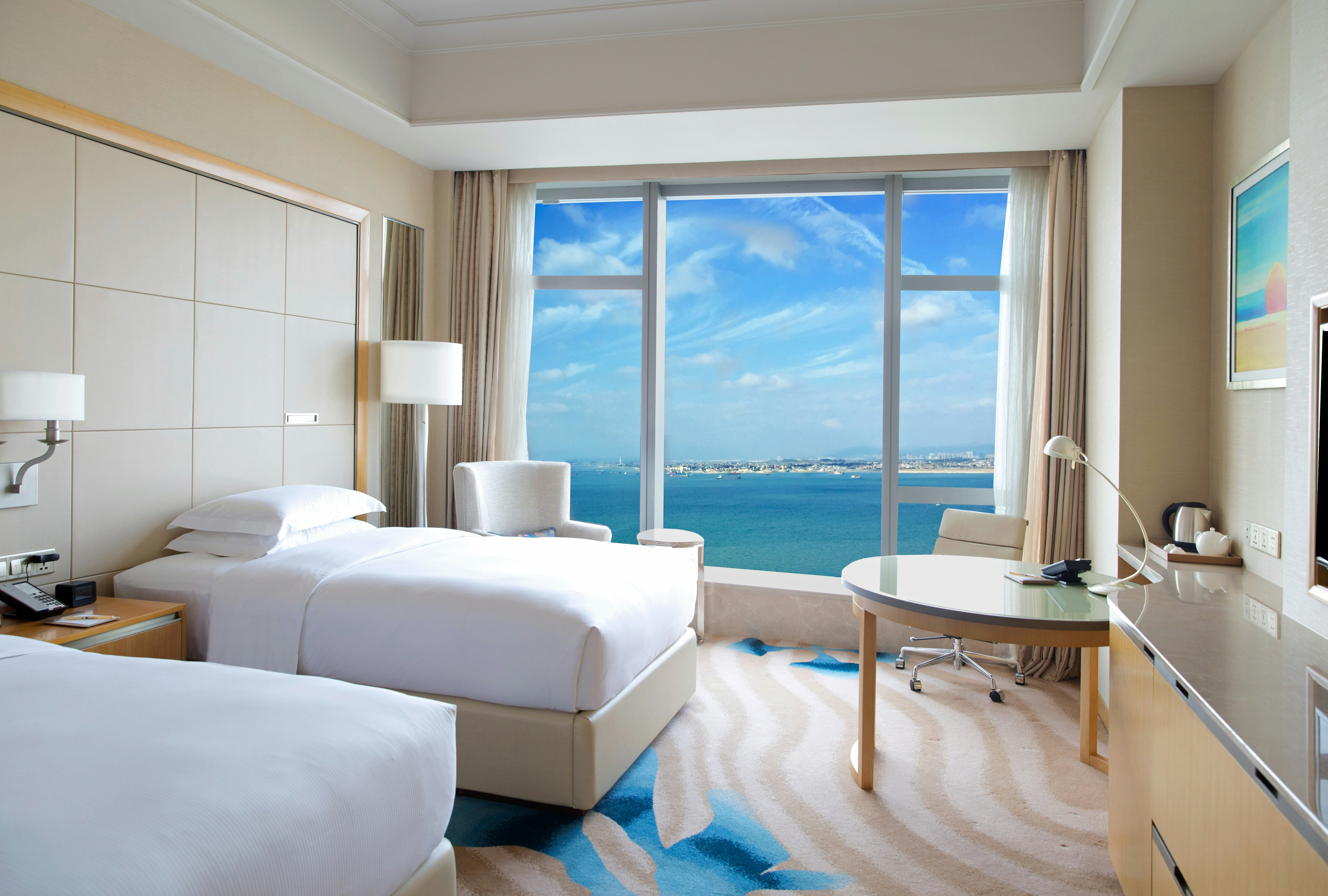 DELUXE, TWIN BEDS, SEA VIEW