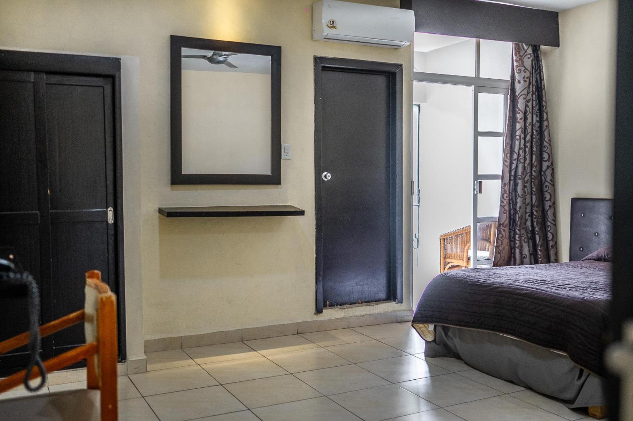 غرفة بسرير مزدوج أو سريرين منفصلين بشرفة، SUITE HOTEL MARIA DE LA LUZ 6/9