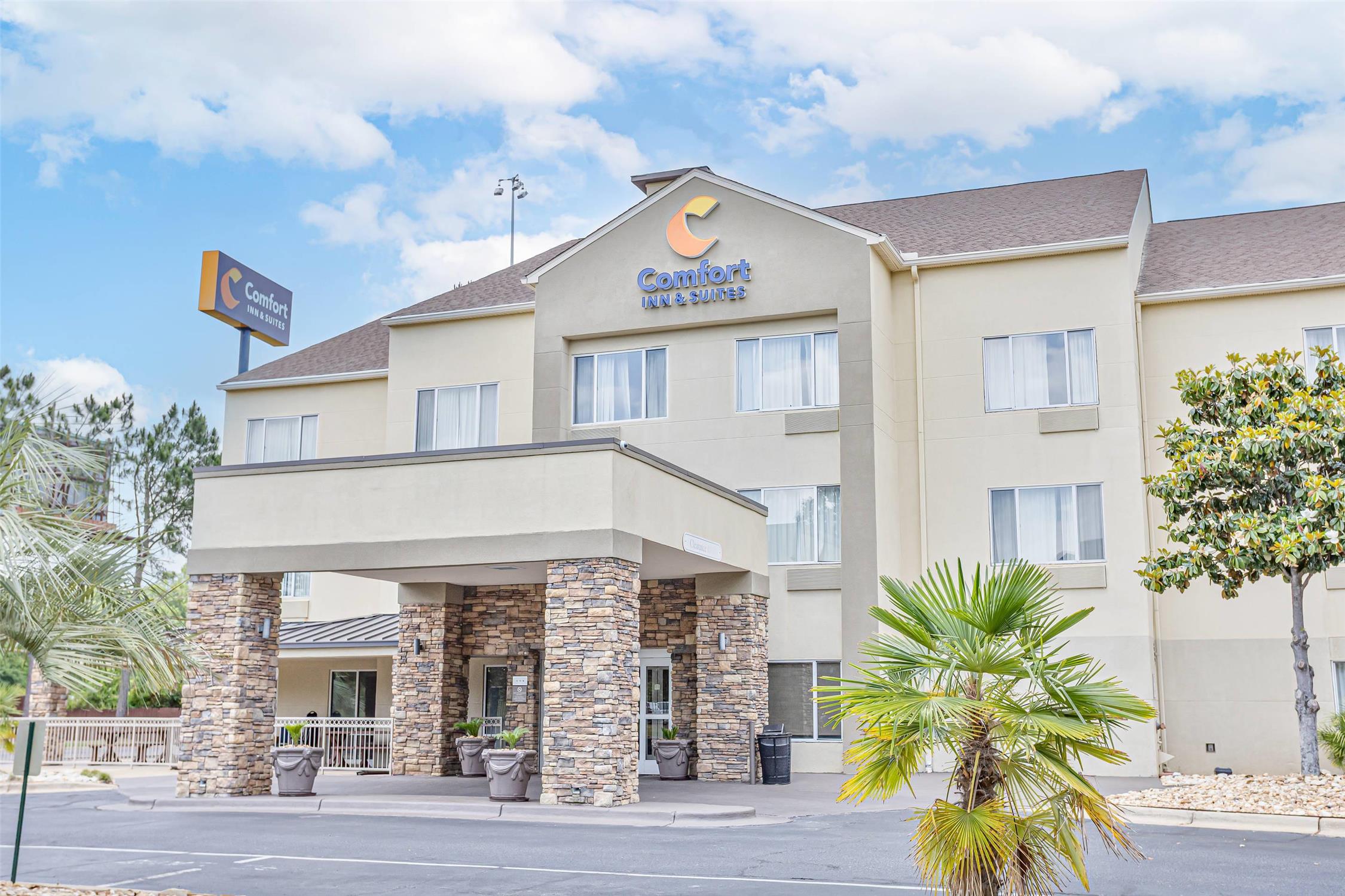 Comfort Inn and Suites Montgomery East Carmichael Rd 4/54