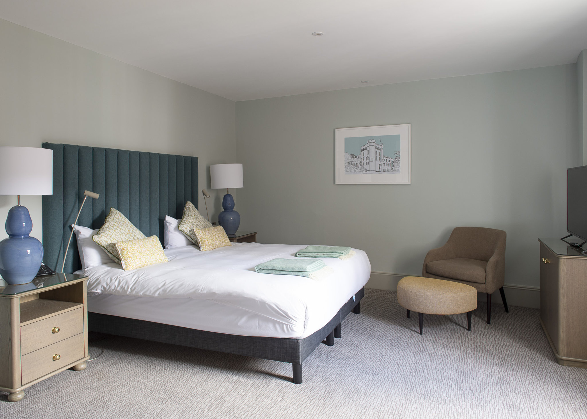 Bush Hotel Farnham 6/50