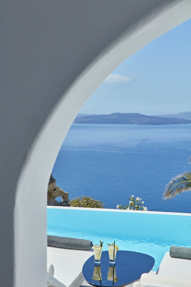 Villaki Oia 48/58