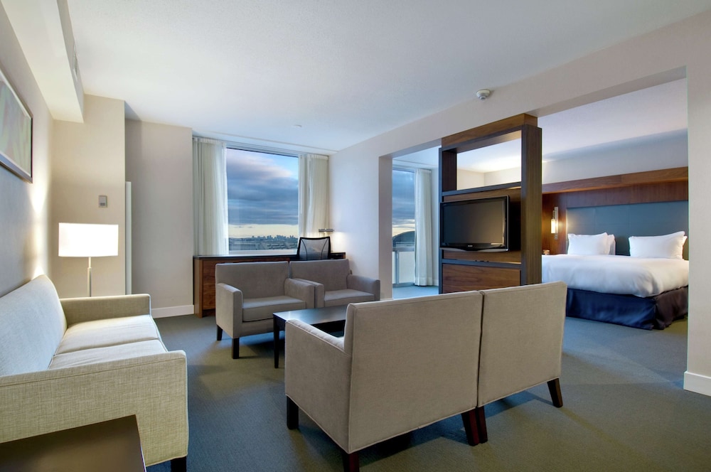 Hilton Toronto Airport Hotel & Suites 42/79