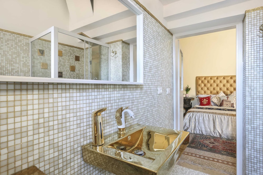 Lullaby Suite Near Palazzo Vecchio and Piazza Signoria-hosted by Sweetstay 17/19