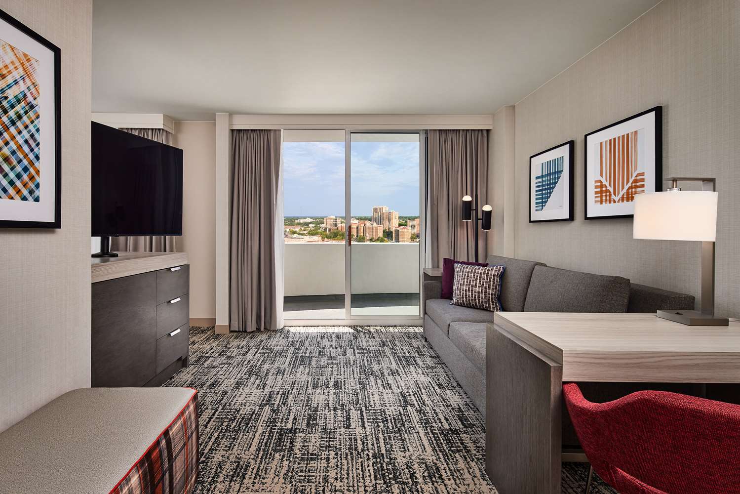 Deluxe, Studio, Suite, King Bed, Plaza View