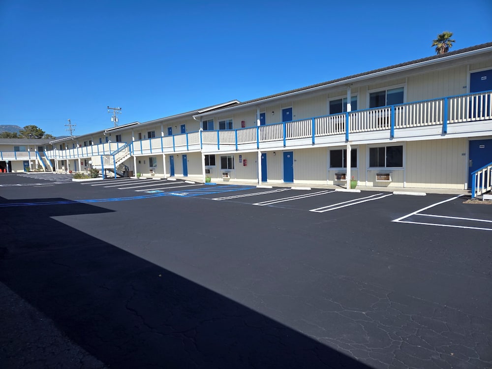 Coast Riders Inn 4/50