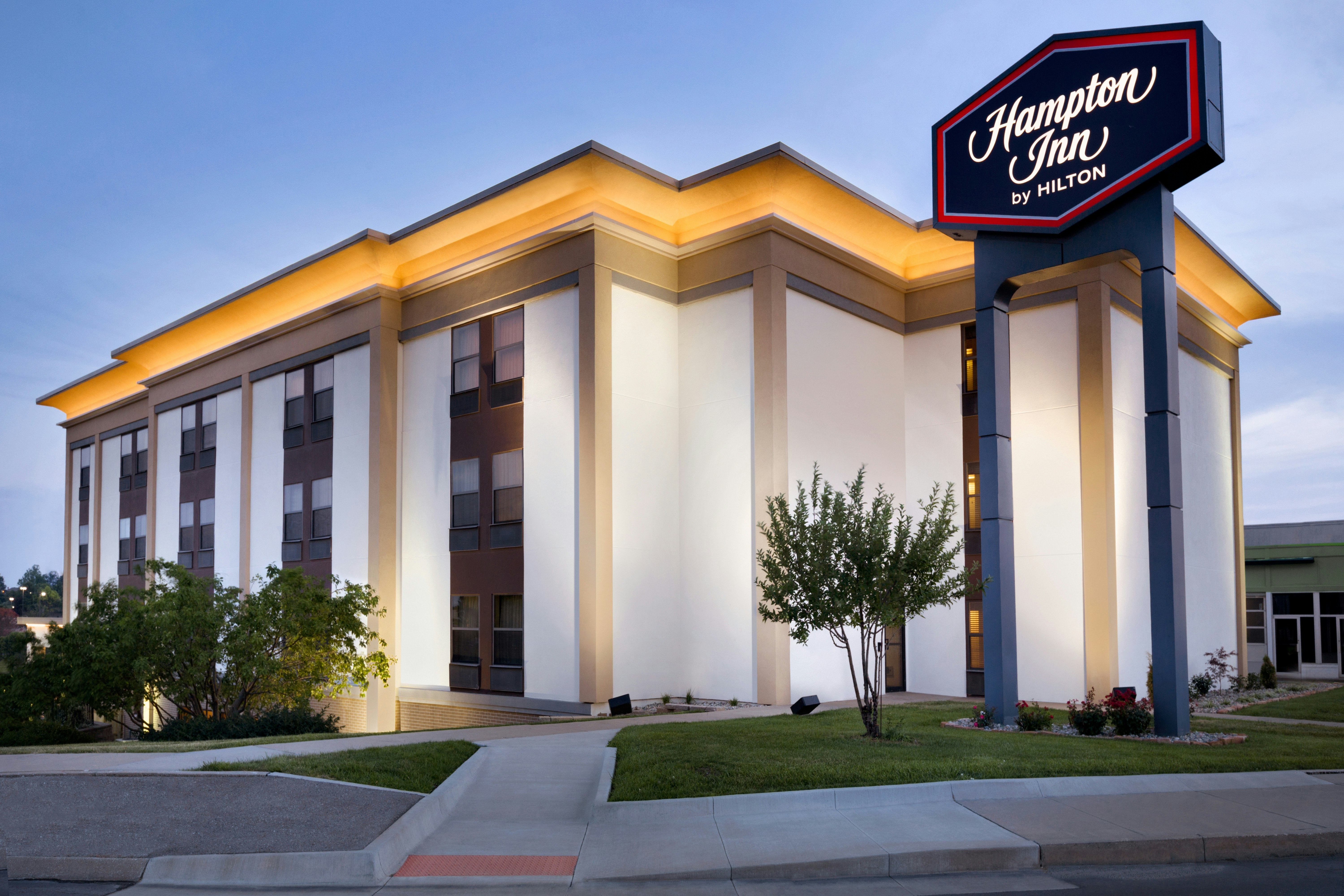 Hampton Inn St. Joseph 2/42
