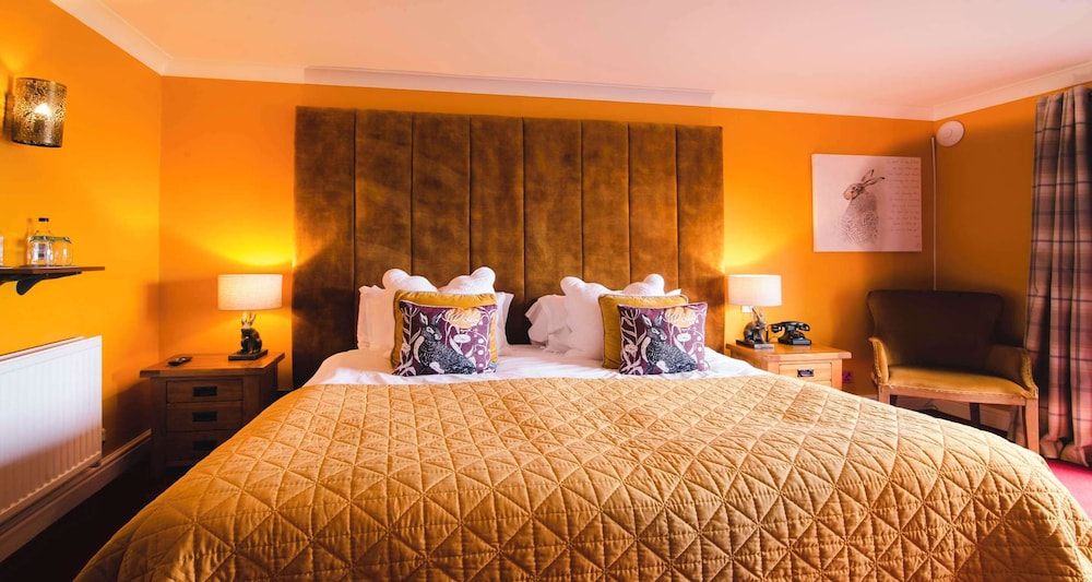 SUPERIOR, DOUBLE BED, COURTYARD AREA