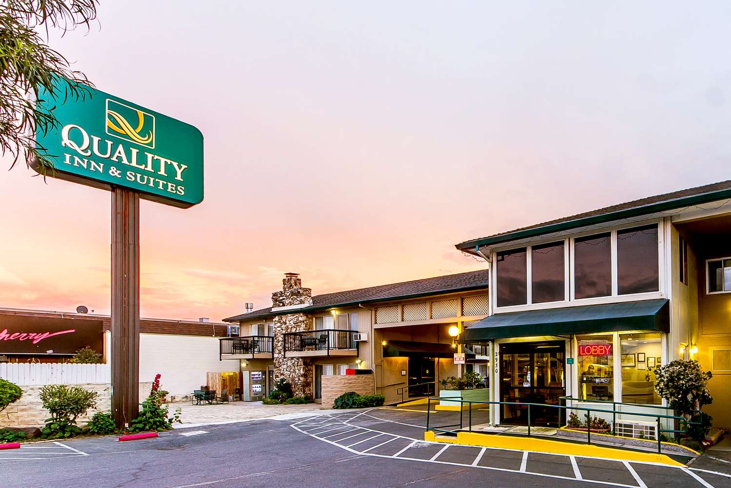 Quality Inn And Suites Silicone Valley 38/41
