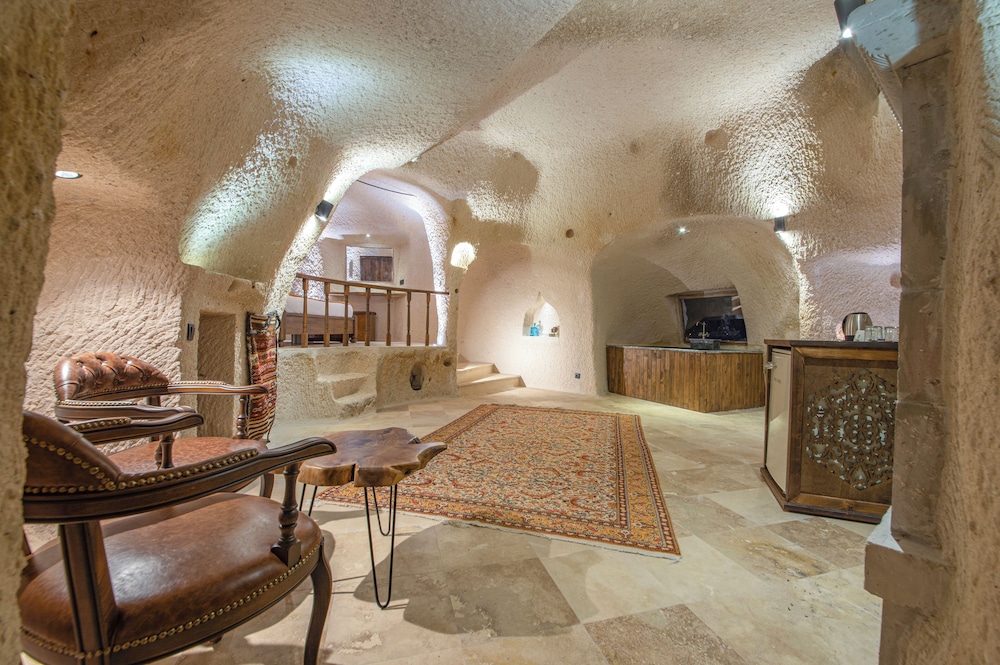 Ages In Cappadocia 38/50