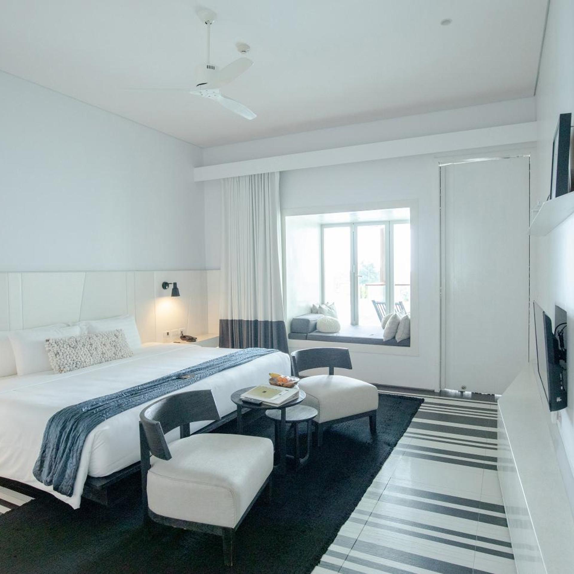 Suite, King Bed, Private Pool