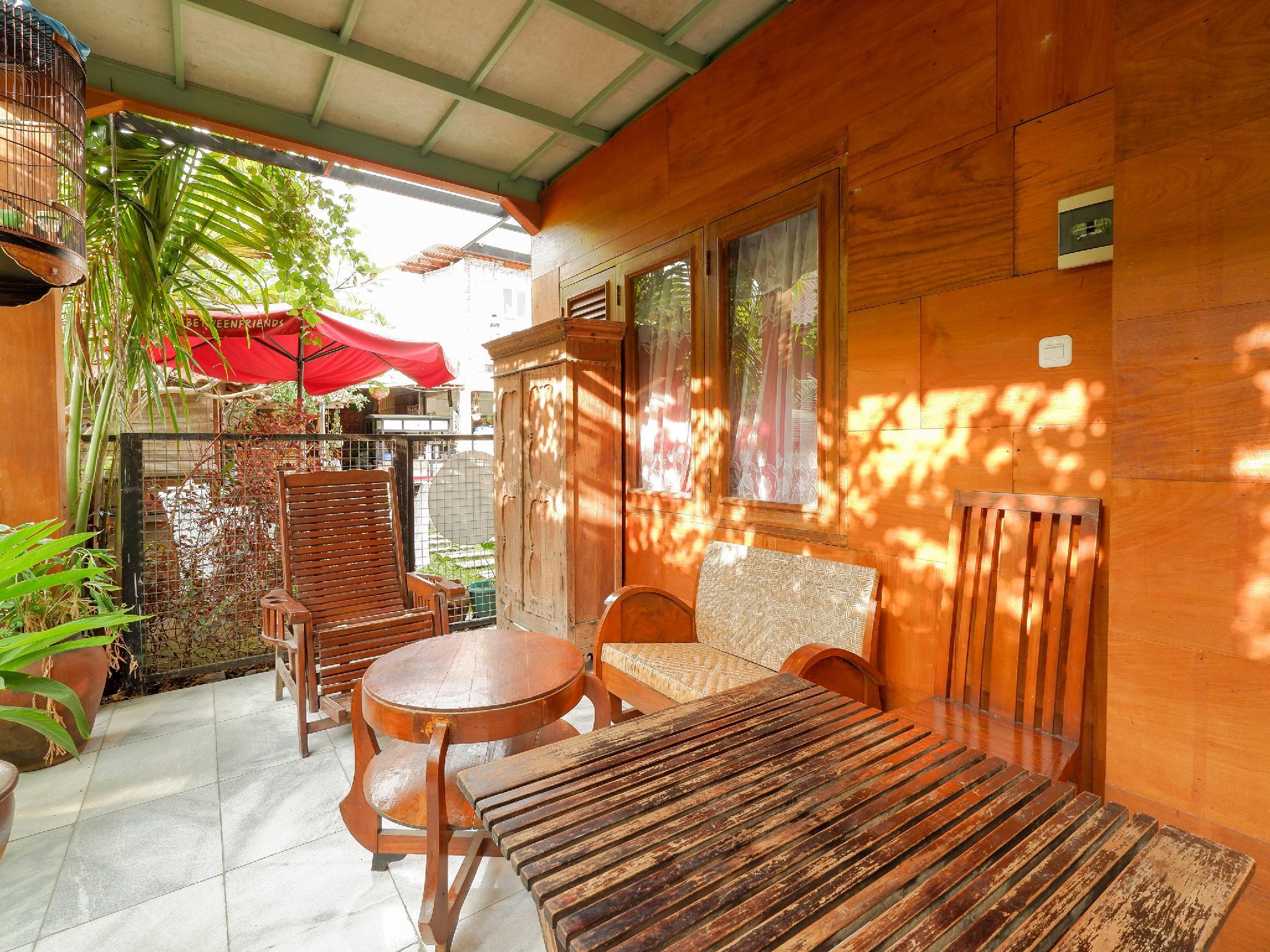 OYO 4016 Tan Jokteng Guest House 15/51