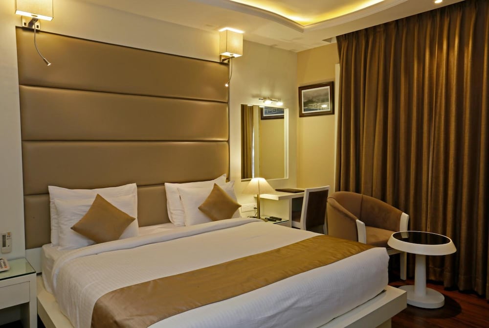 Clarks Inn Srinagar (Ex Hotel Spring Hills) 14/50