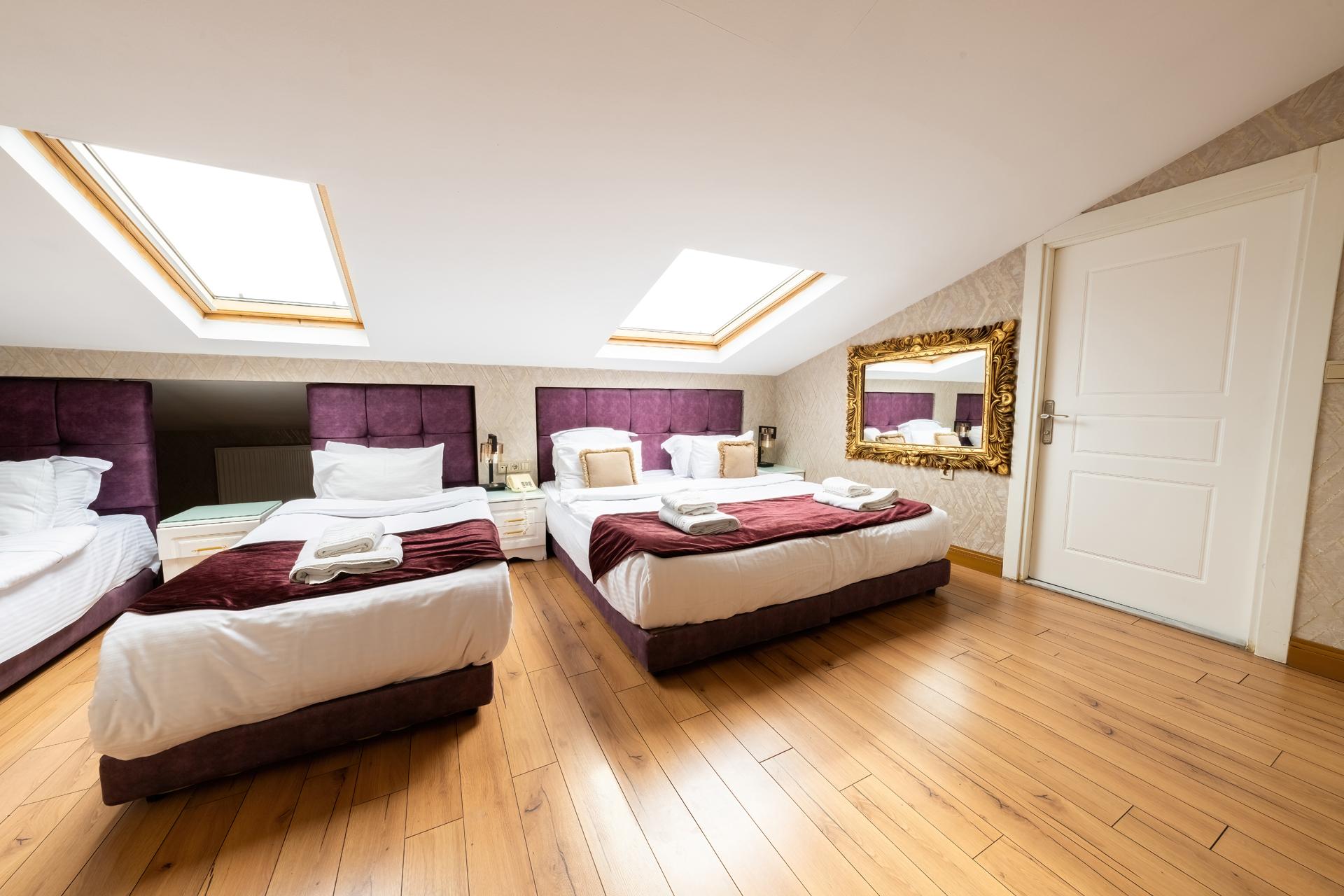 Penthouse Suite, Twin Beds, Hot Tub