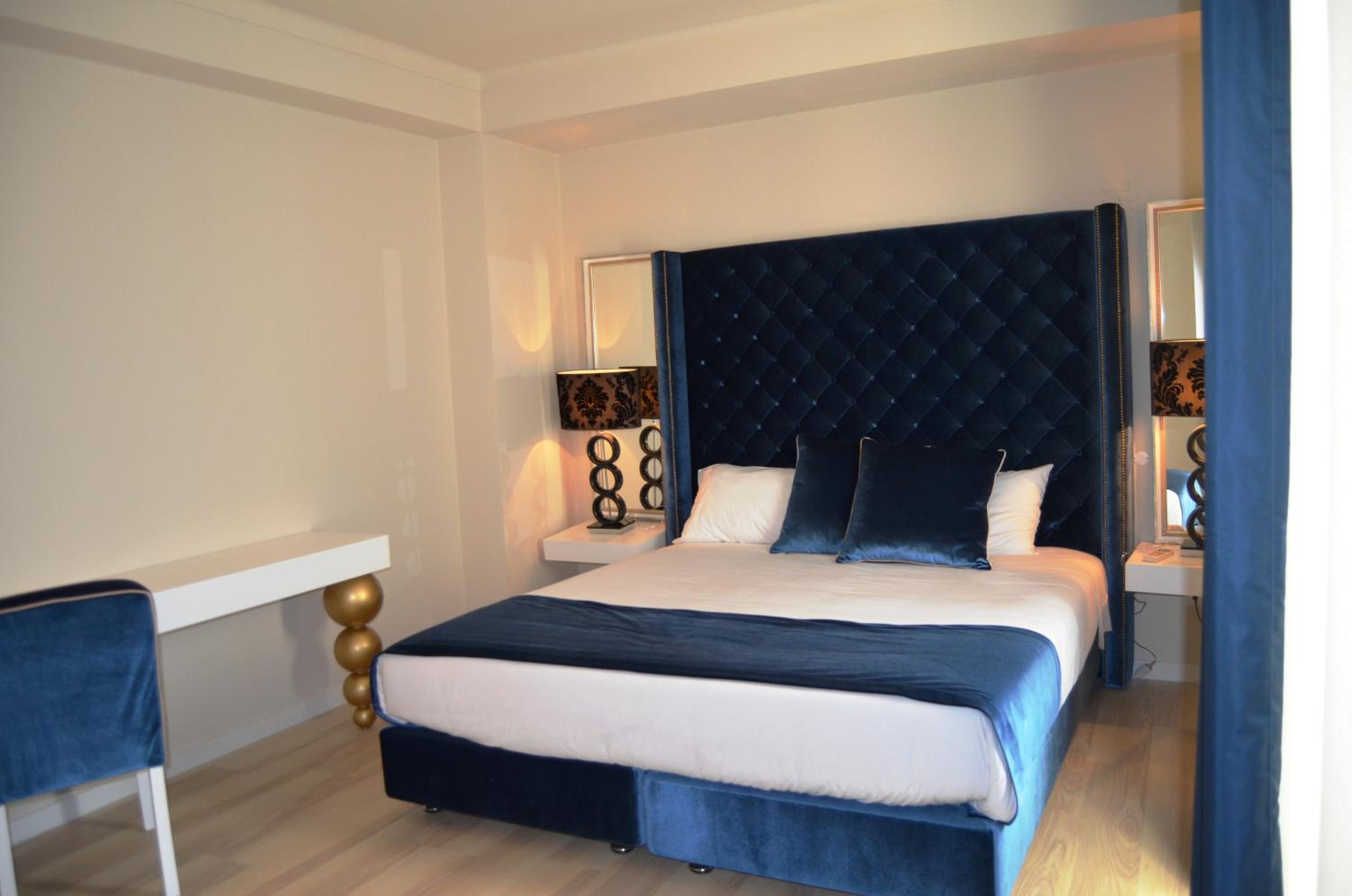 Deluxe, Suite