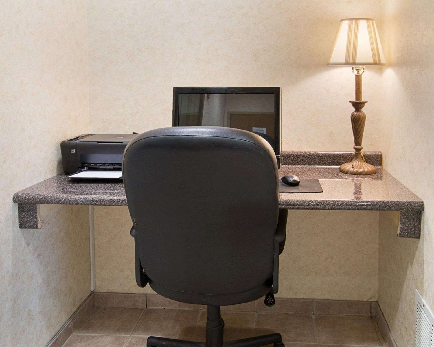 Quality Inn & Suites Glen Rose 23/23