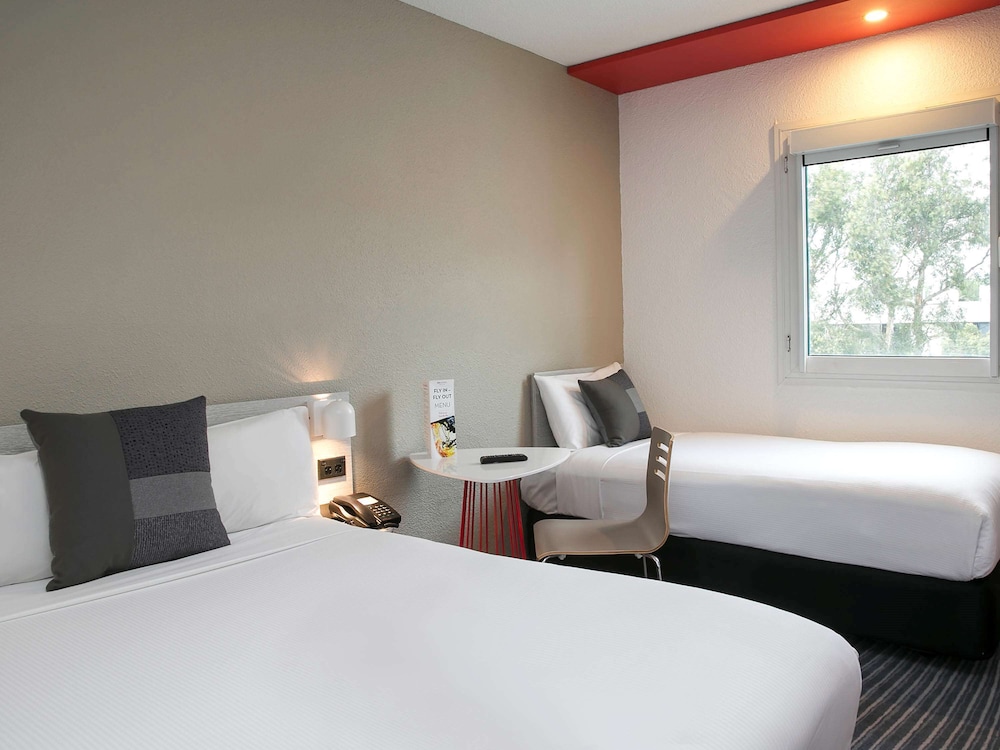 IBIS SYDNEY AIRPORT 17/66
