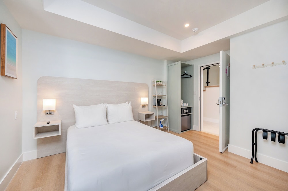 Odyssey Hotel Of South Beach 30/50
