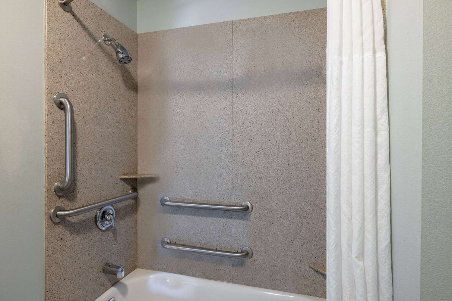 Baymont By Wyndham Rapid City 47/48