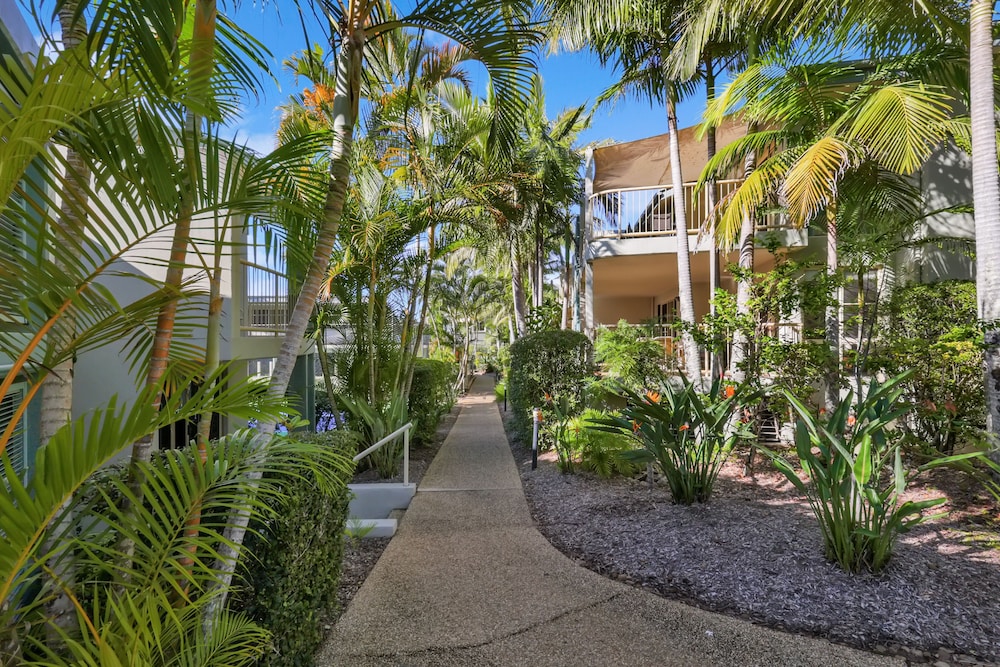 Headland Beach Resort 57/69