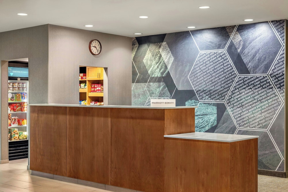 Springhill Suites Fresno 9/46