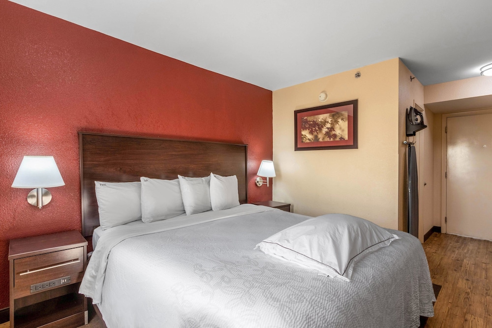 Red Roof Inn PLUS El Paso East 13/29