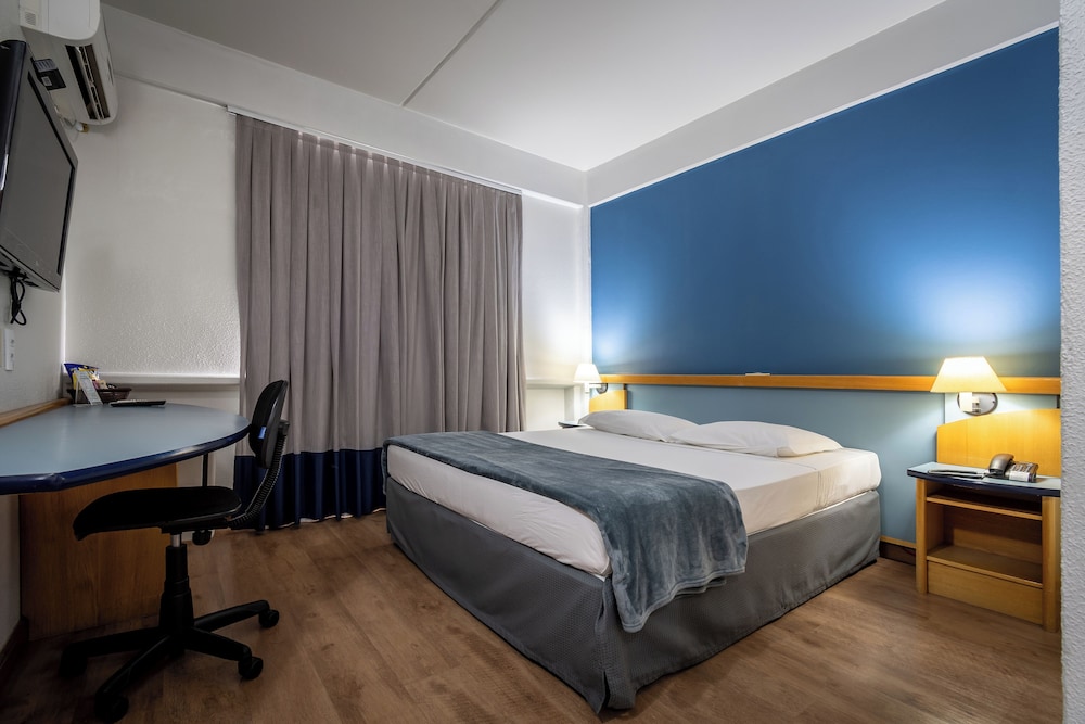 Brivali Hotel Centro 3/24