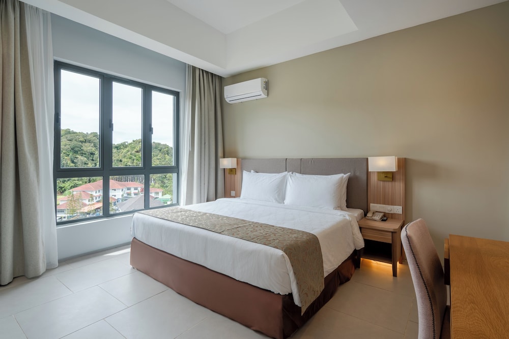 Zenith Suites Cameron 26/68