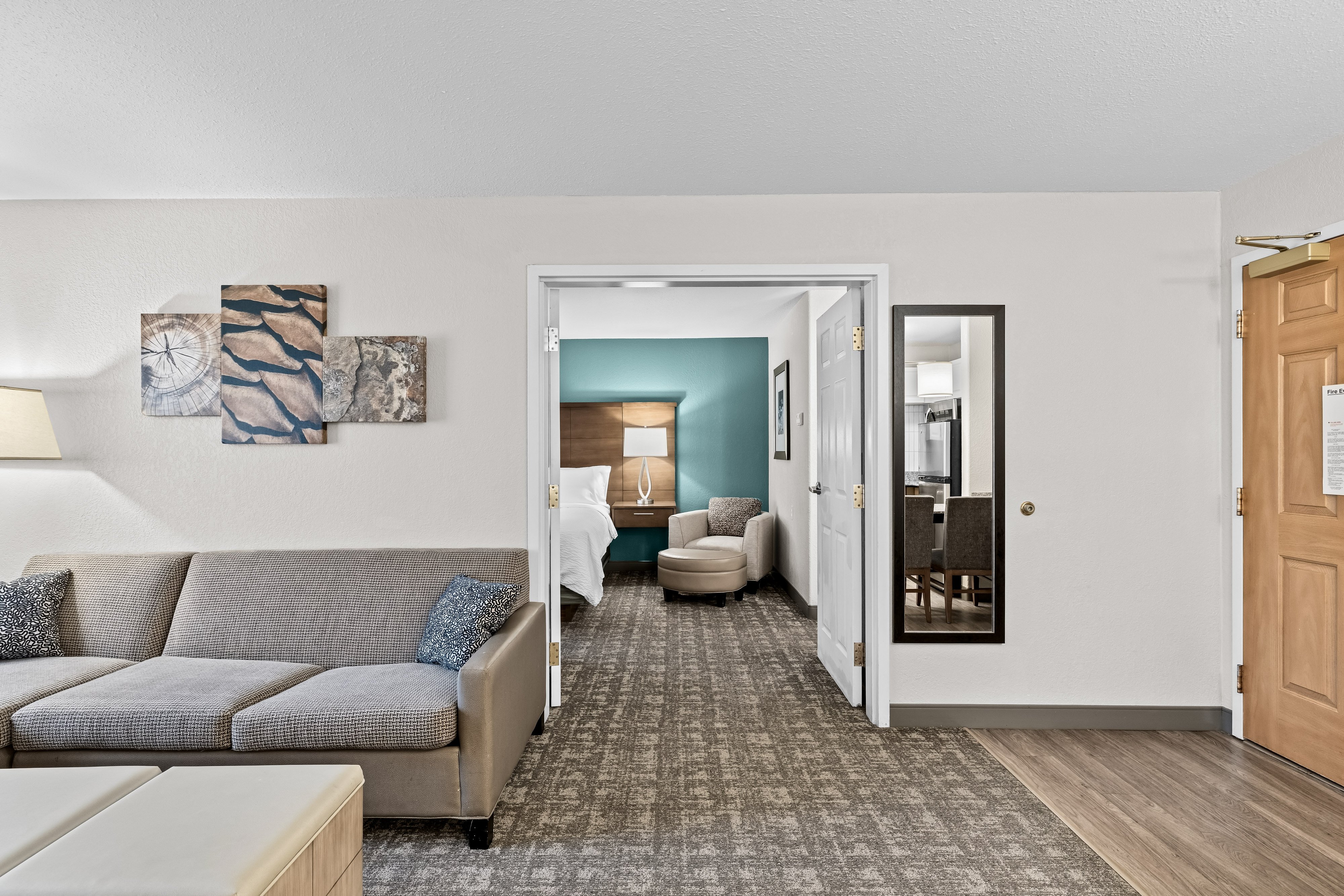 Staybridge Suites Hotel Calgary Airport 45/74