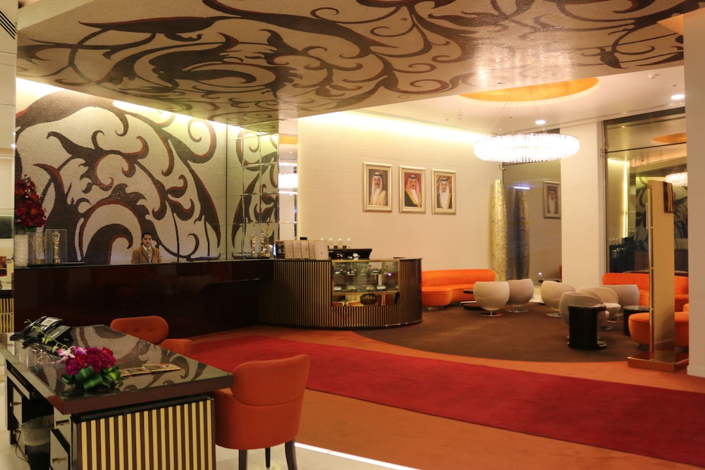 Elite Crystal Hotel 66/75