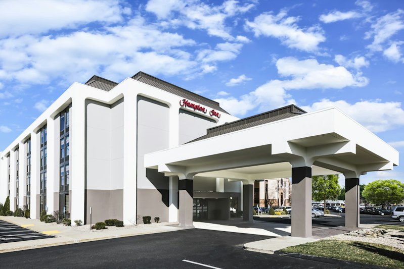 Hampton Inn West-Springfield 13/16