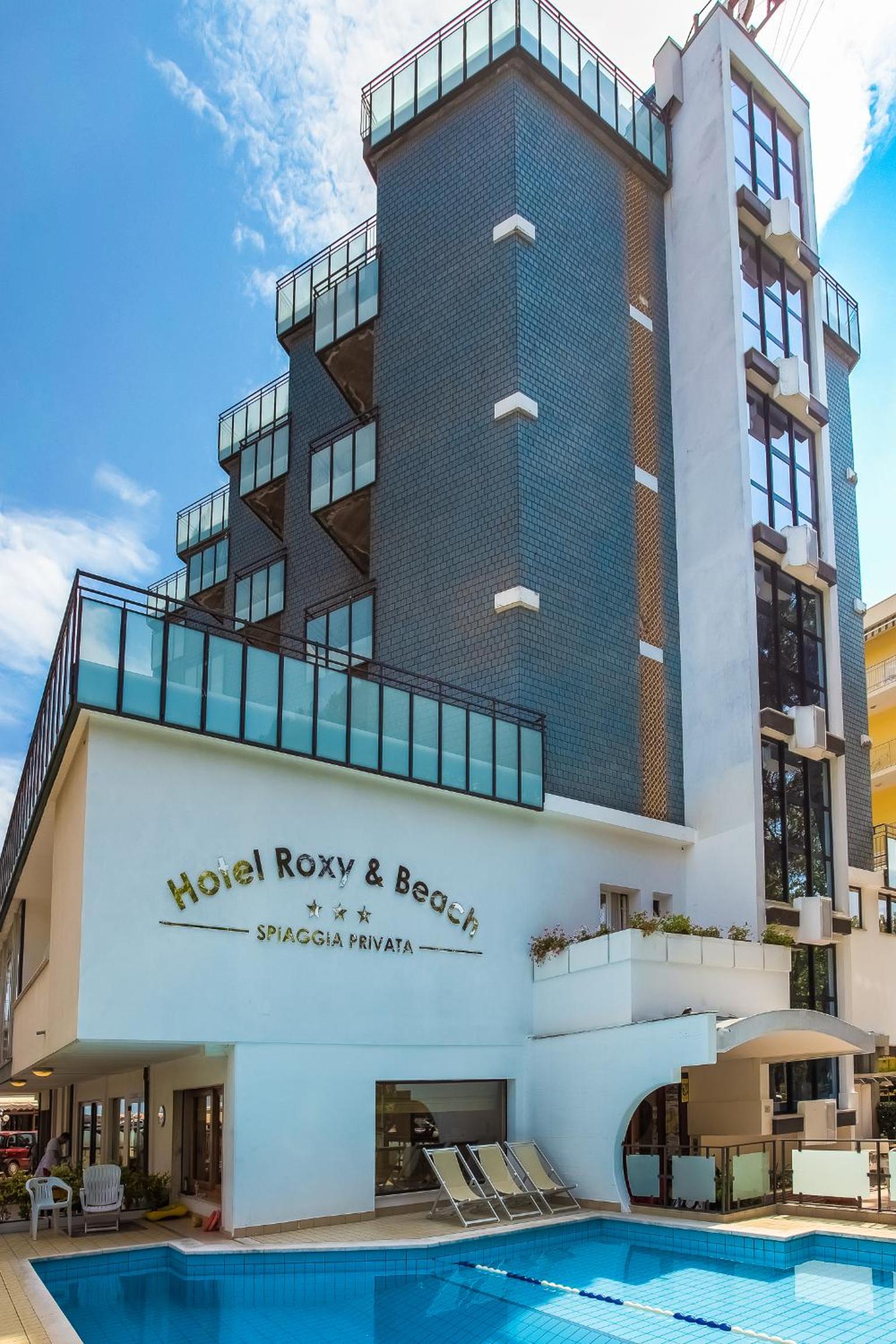Roxy & Beach Hotel 1/43
