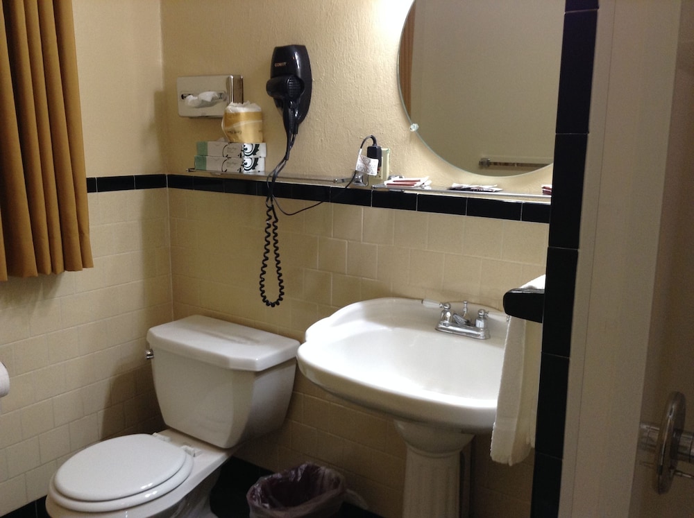 Briarcliff Motel 29/30