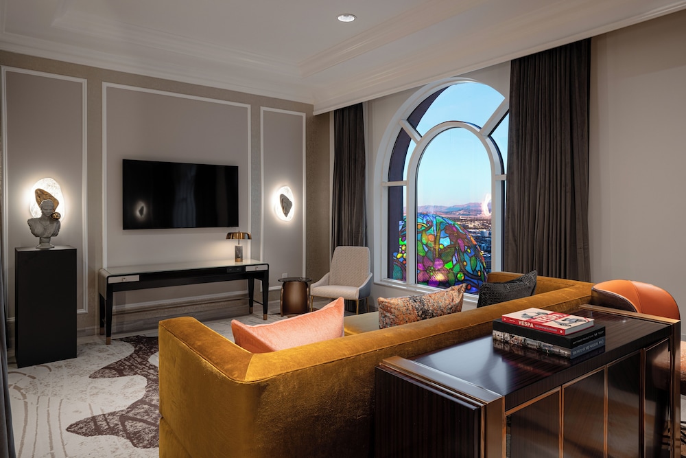 The Venetian Prestige Club Lounge 49/66