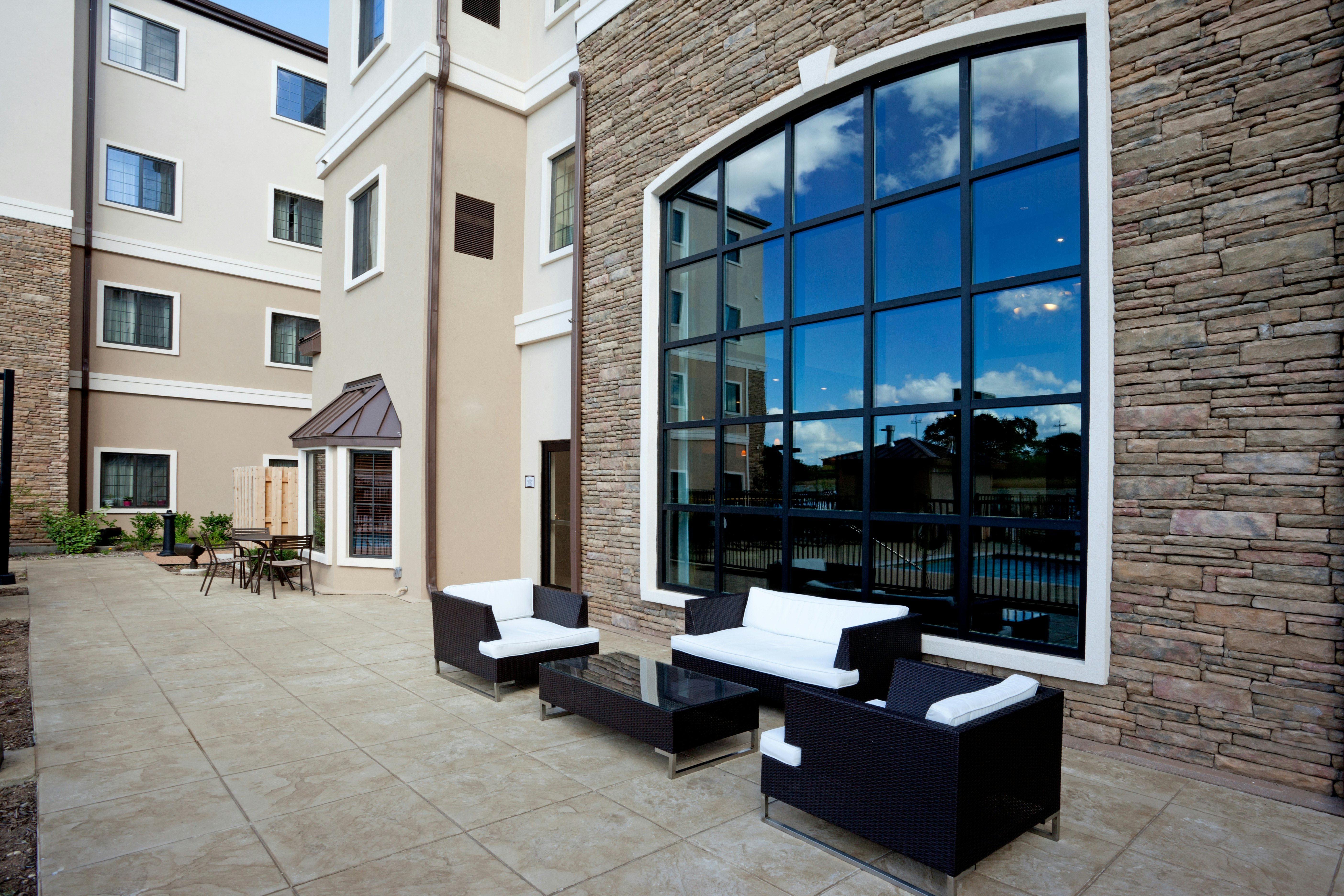 Staybridge Suites San Antonio Sea World 62/66