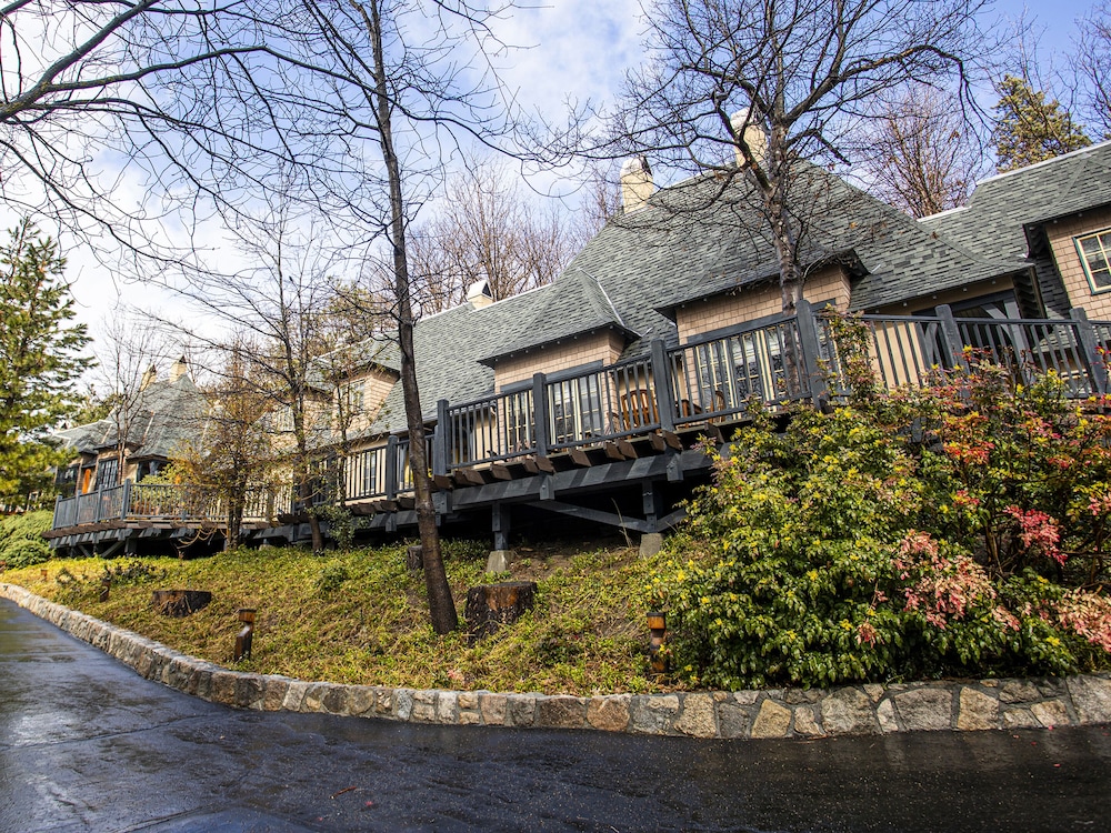 UCLA Lake Arrowhead Lodge 48/50