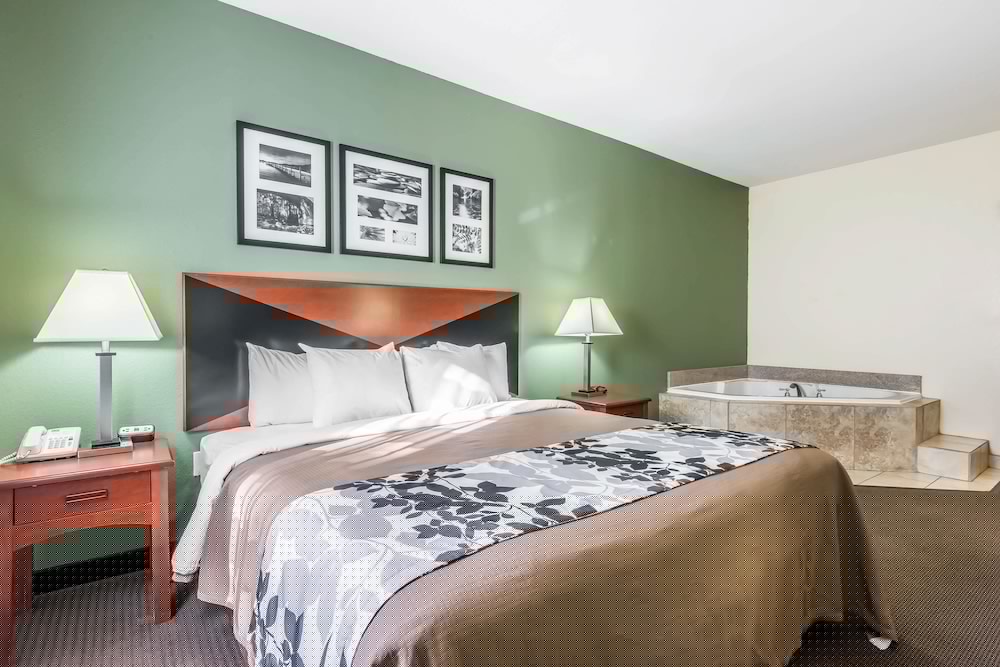 Sleep Inn & Suites University Shands 15/47