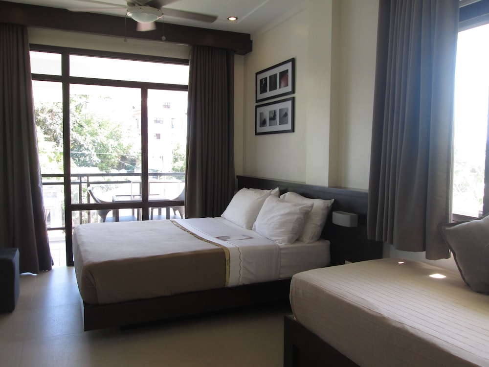 One Crescent Place Hotel 23/64