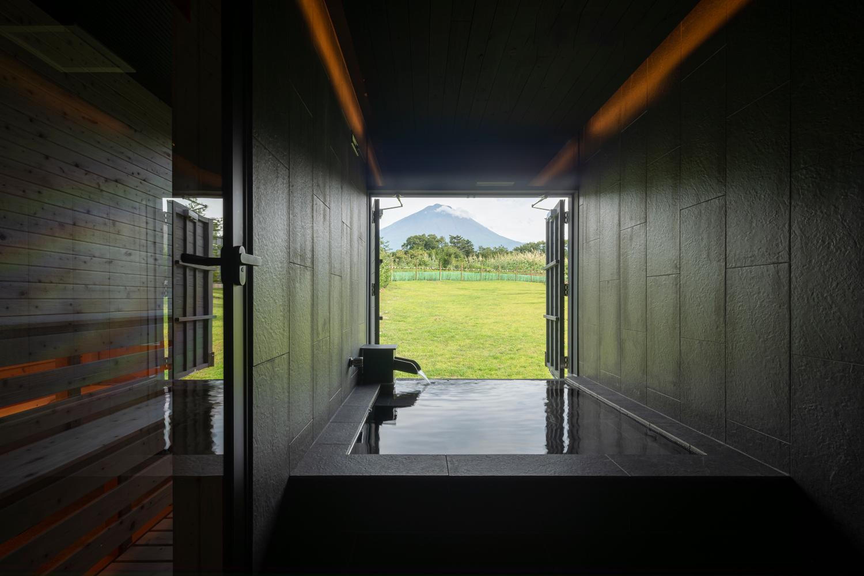 Glamping village Fujikawaguchiko 8/24