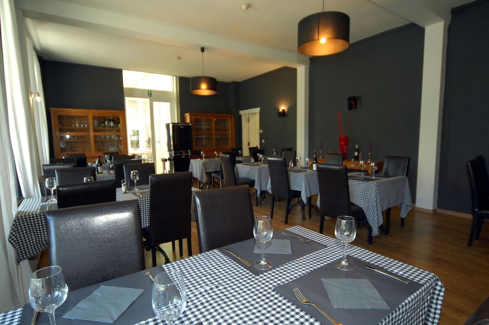 restaurant-cafeteria