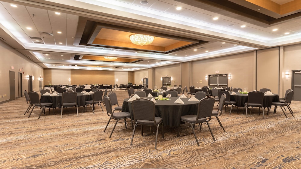 Candlewood Suites - Roanoke - Valley View, an IHG Hotel 41/50