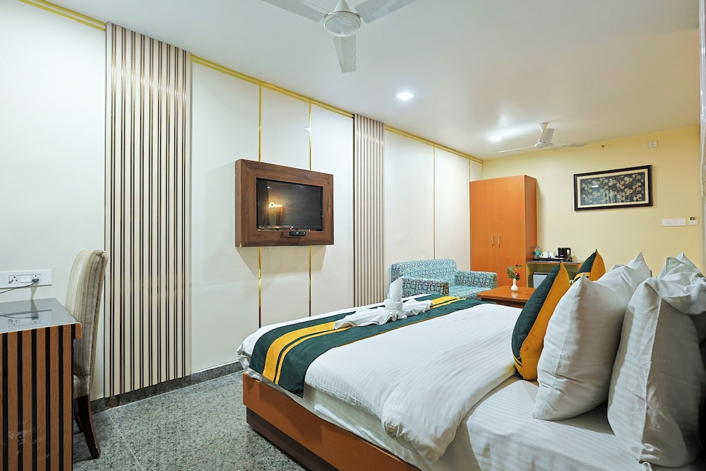 Hotel Silk City 12/50