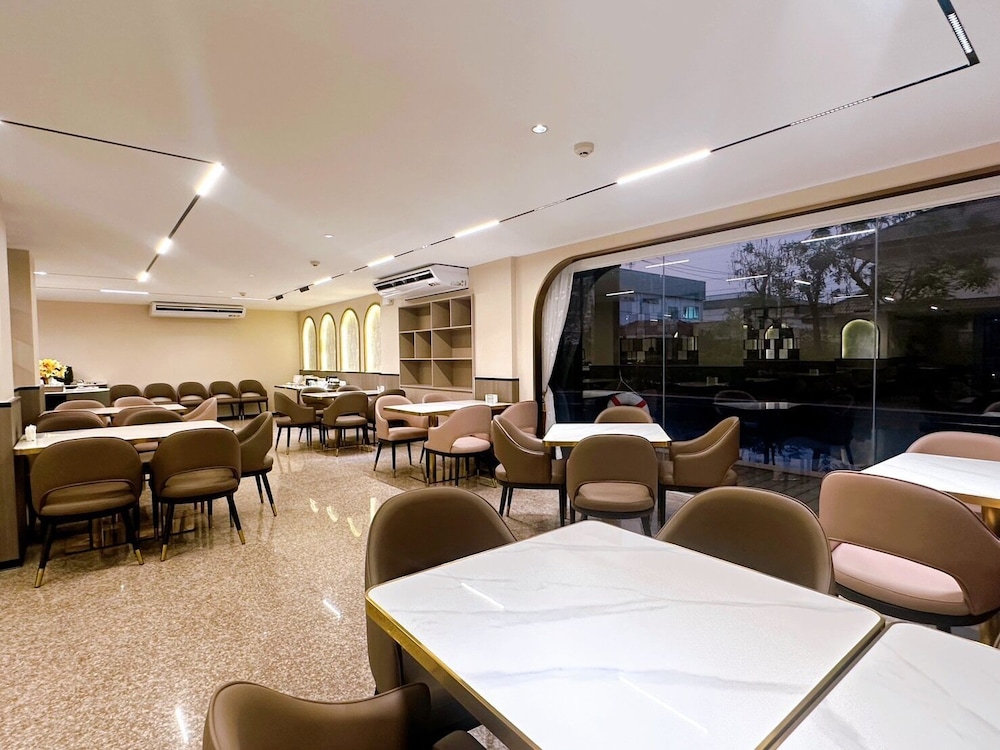 Miloft Suvarnabhumi Airport Hotel 45/50