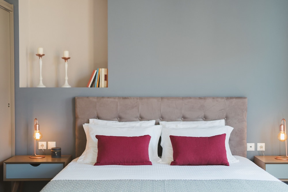 Bluebell Luxury Suites 17/42